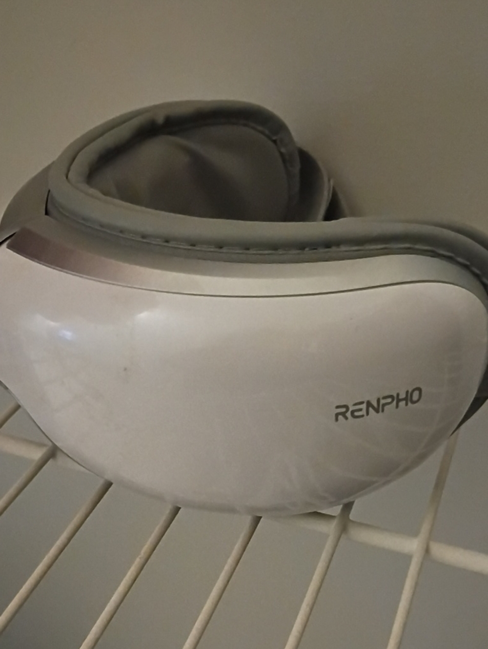 RENPHO White Eye Massager with Heat and Vibration